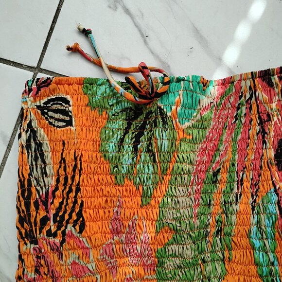 Silk Palazzo Pants size Small but are very stretchy. 70 percent silk - Picture 5 of 5